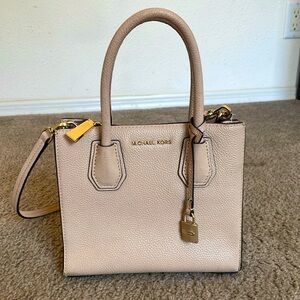 Michael Kors Medium Pebbled Leather Crossbody bag